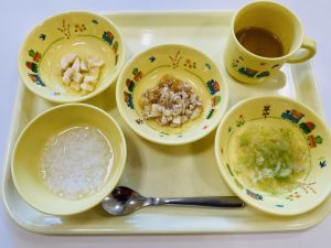 10月15日(金)の給食・おやつ