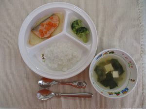 5月12日(金)の給食・おやつ