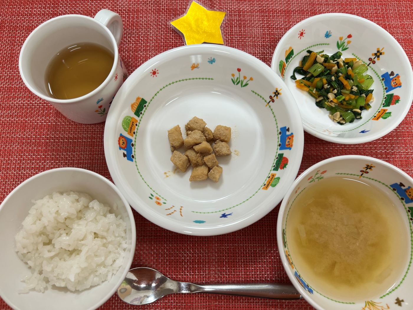 【10月7日㈫の給食・おやつ】
