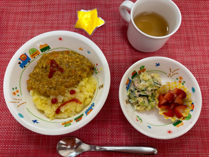 【2月17日㈫の給食・おやつ】