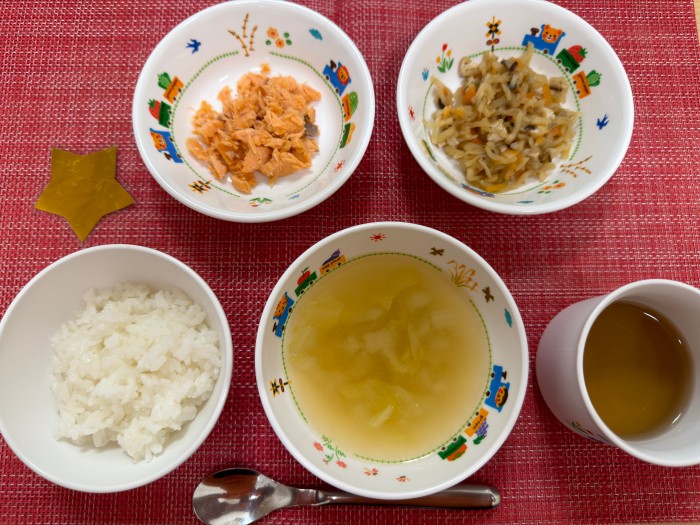 【4月21日㈫の給食・おやつ】