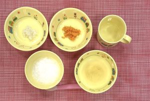 8月24日(木)の給食・おやつ
