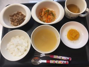 10月3日(土)の給食・おやつ