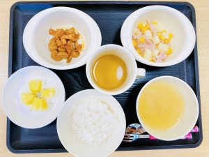 11月14日(土)の給食・おやつ
