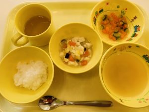 12月14日(月)の給食・おやつ