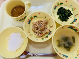 1月8日(金)の給食・おやつ