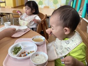 給食の様子🍽️・こいのぼり製作🎏