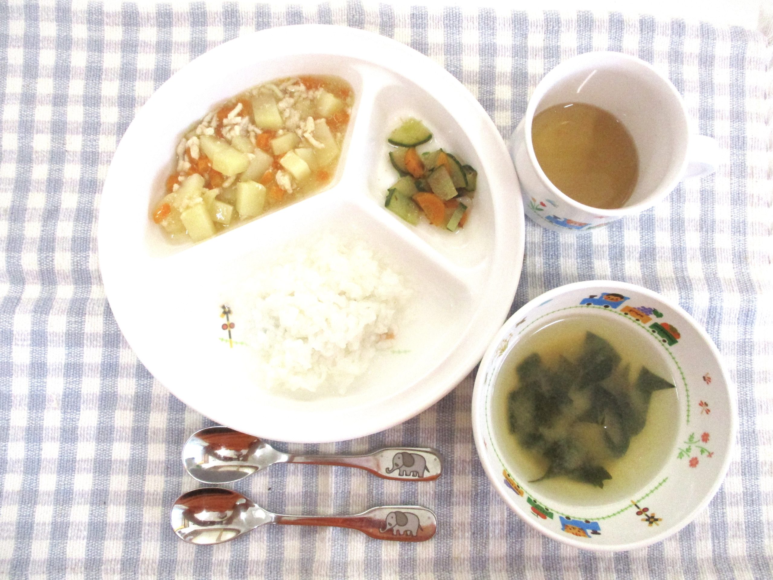 9月29日(金)の給食・おやつ