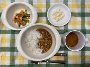 5月8日(月)の給食・おやつ