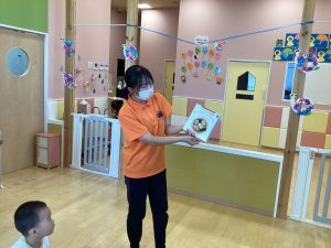 絵本ブログ〜うえからみたり　よこからみたり　たべものいっぱいかっこ