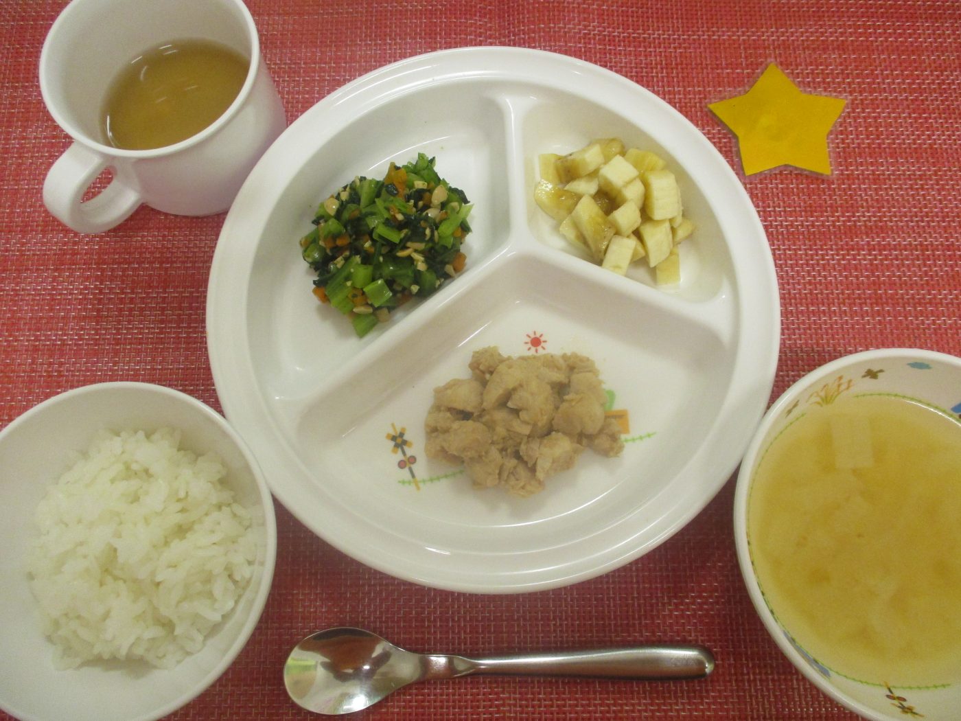 【7月23日㈬の給食・おやつ】