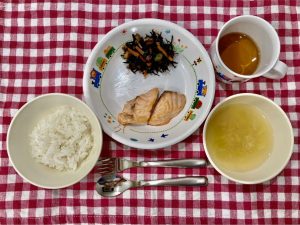 3月11日(土)の給食・おやつ
