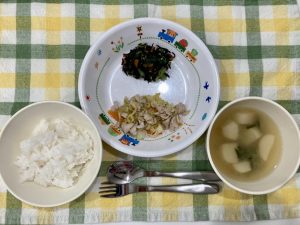 4月15日(土)の給食・おやつ