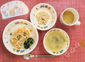 【4月1日(月)の給食・おやつ】