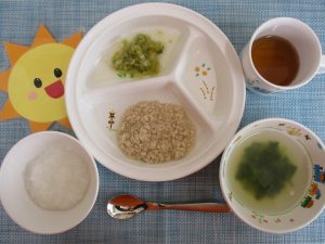 【４月５日(金)の給食・おやつ】