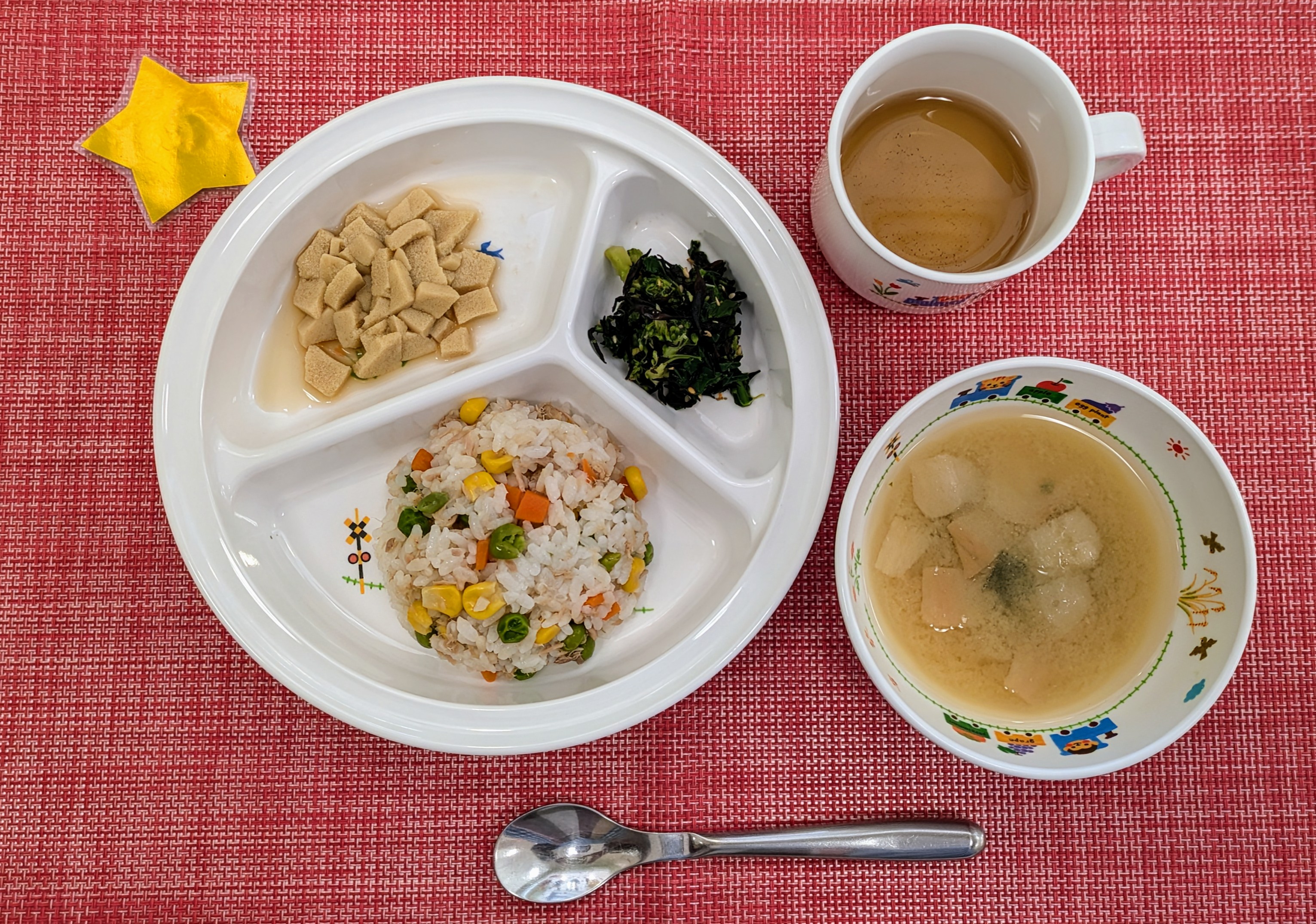 【1月18日㈯の給食・おやつ】