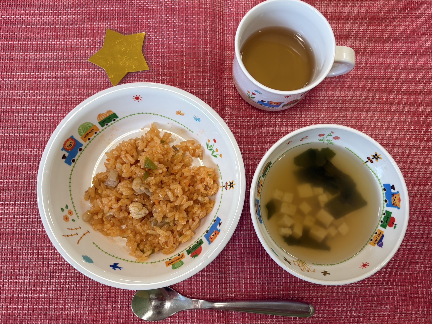 【9月13日㈯の給食・おやつ】
