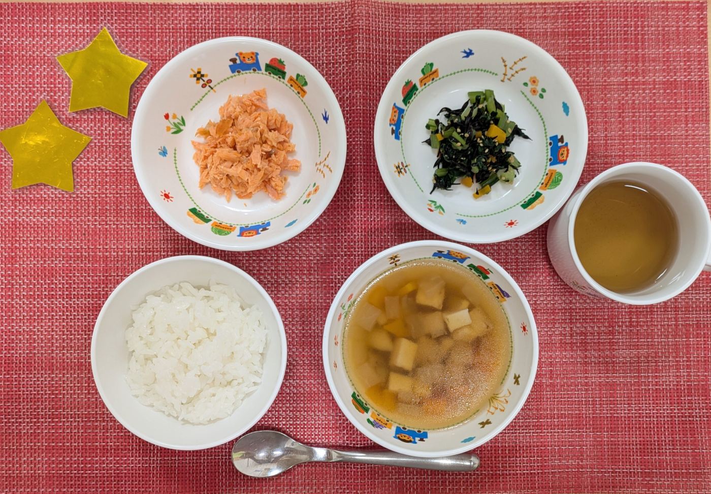 【8月13日㈭の給食・おやつ】