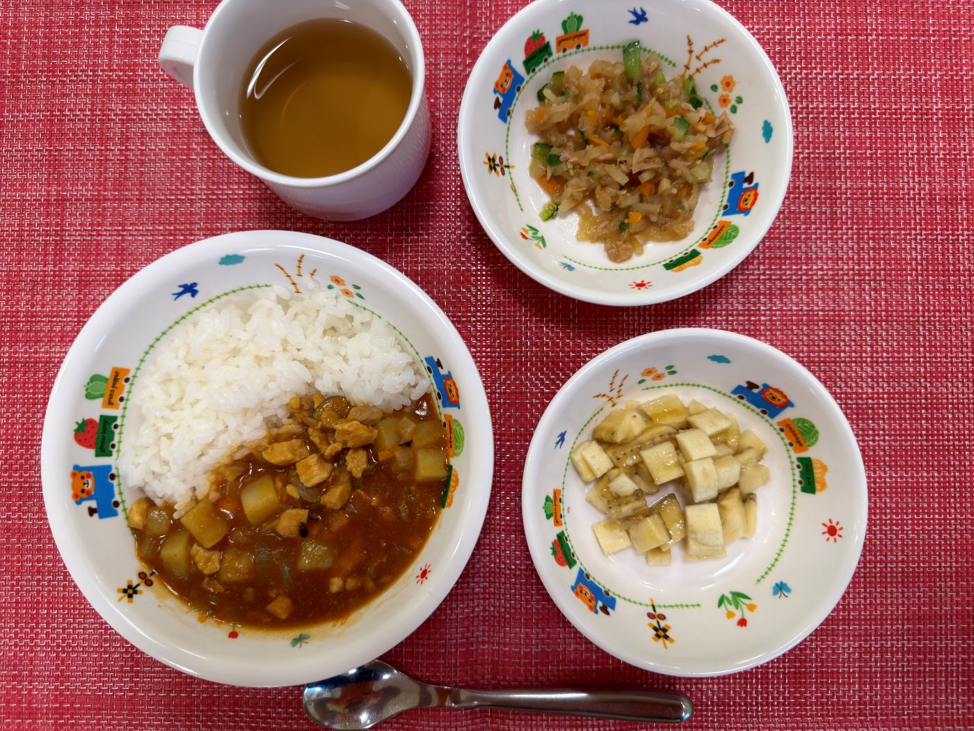 【9月4日㈮の給食・おやつ】
