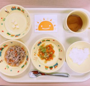 3月11日(木)の給食・おやつ