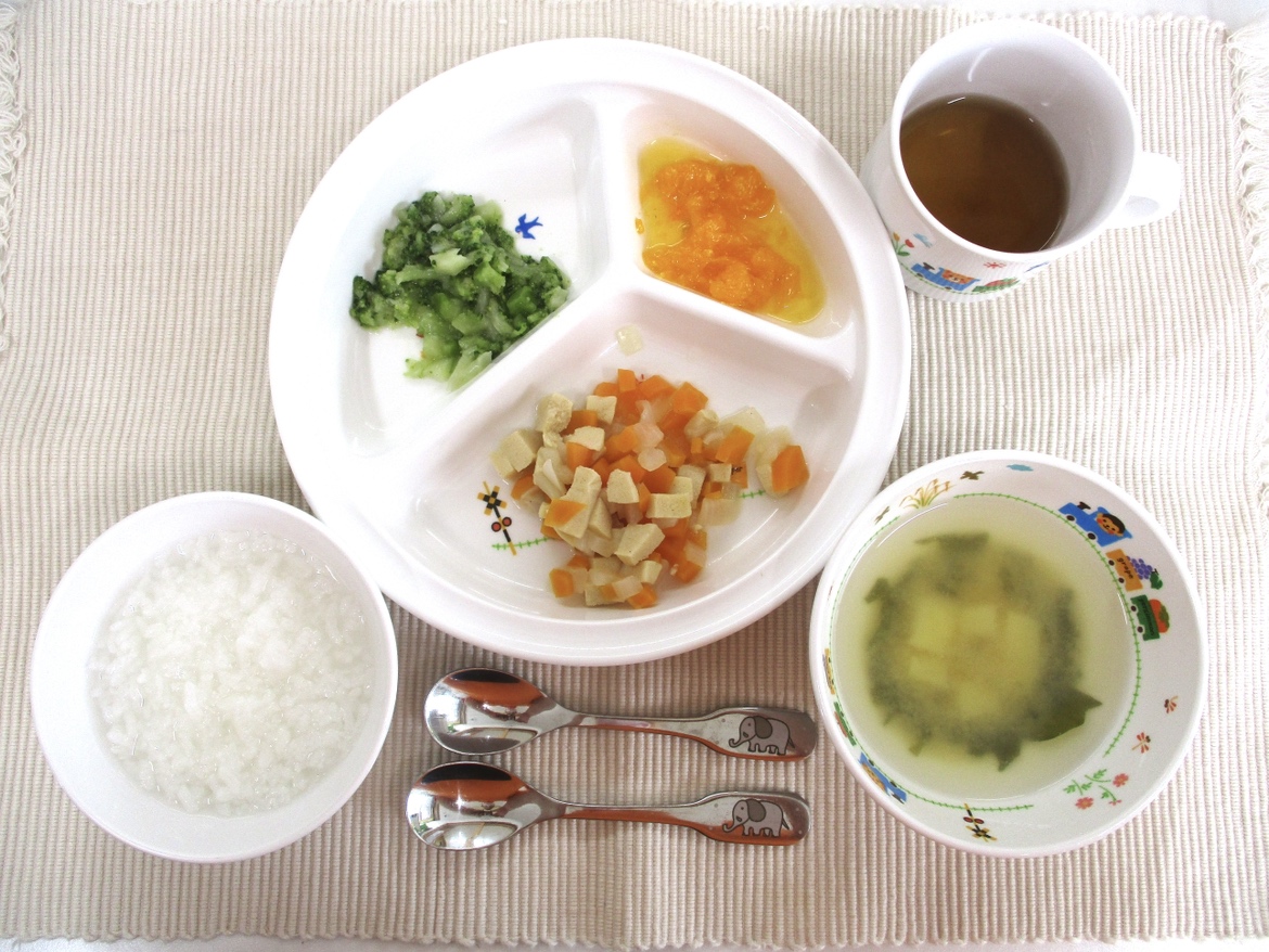 7月3日(月)の給食・おやつ