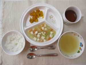 8月21日(月)の給食・おやつ