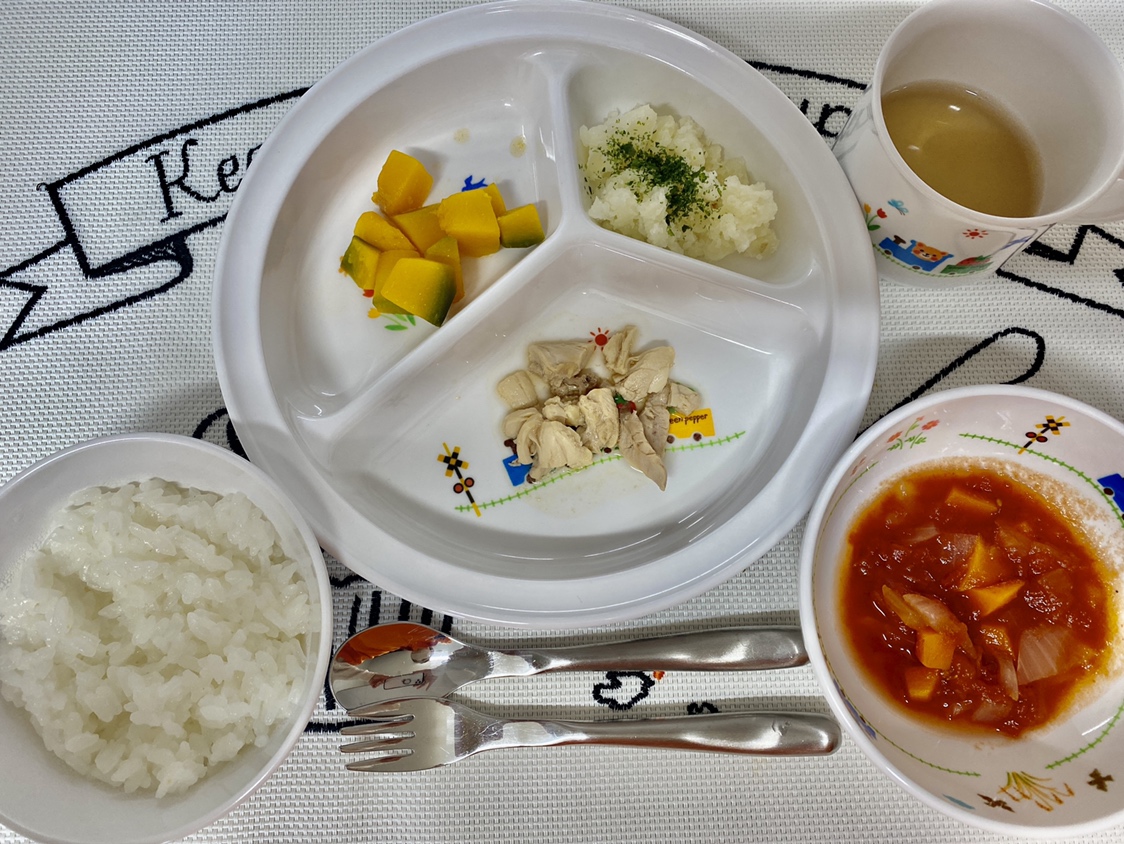 10月25日(火)の給食・おやつ＜誕生日会＞