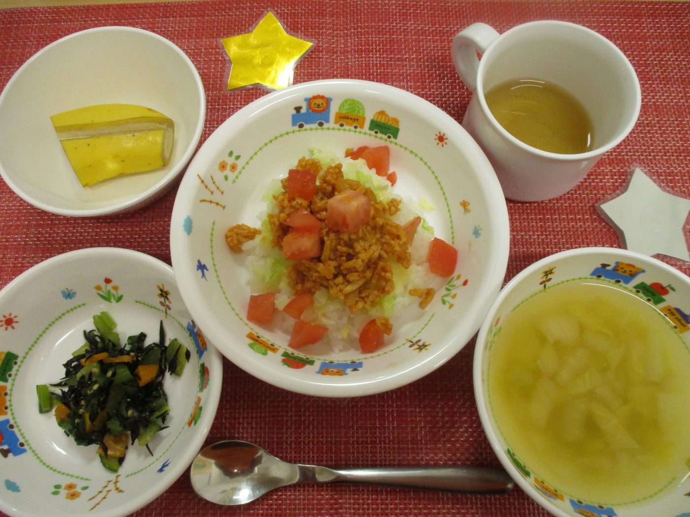 【8月9日㈮の給食・おやつ】