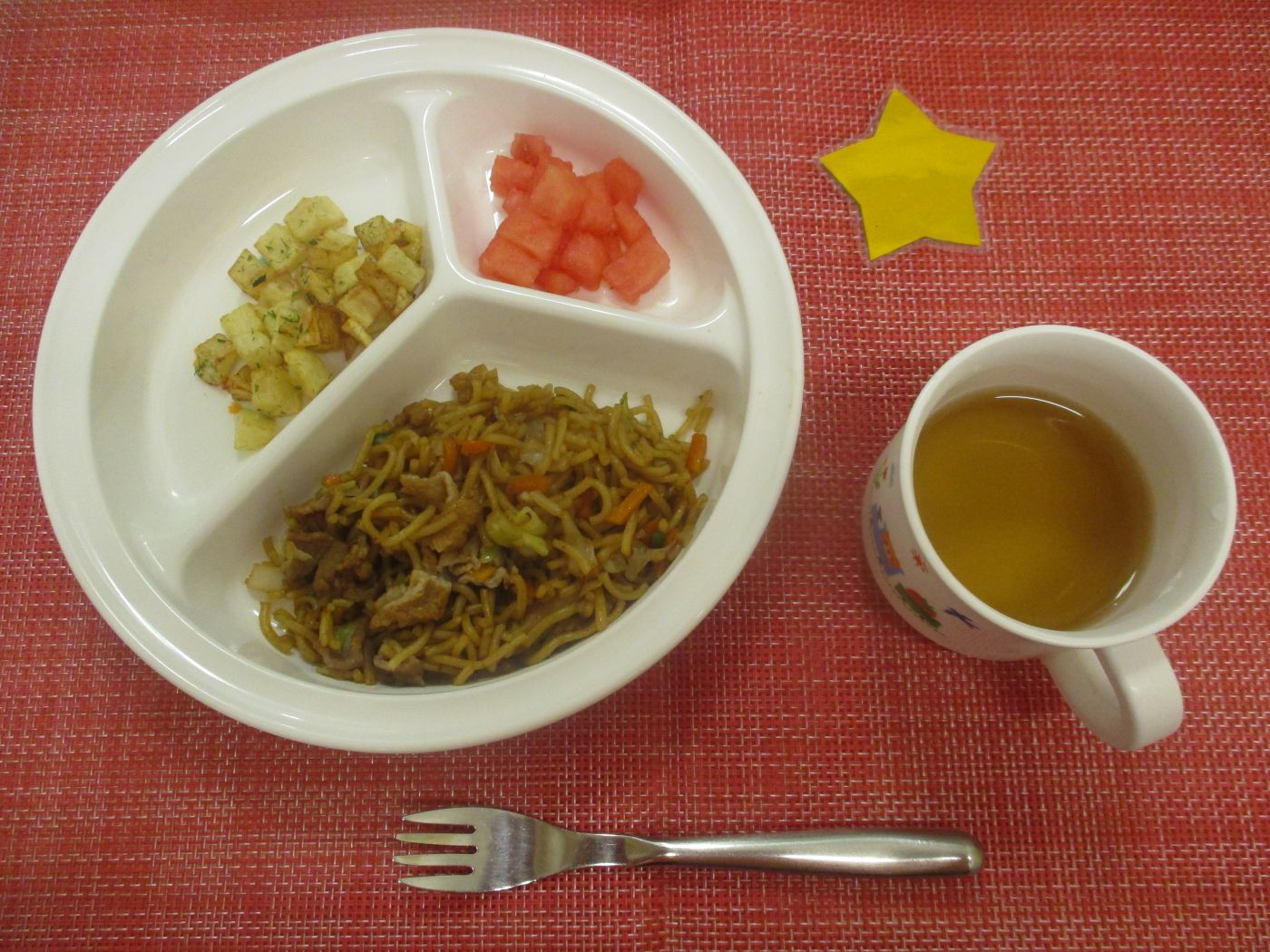 【8月26日㈫の給食・おやつ】誕生日会