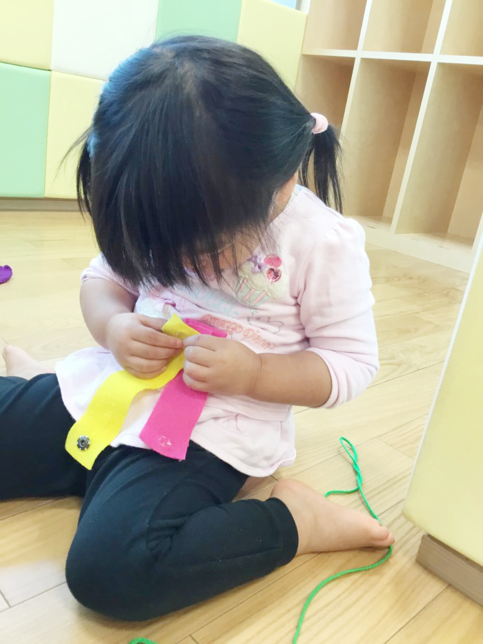 ボタンはめおもちゃ