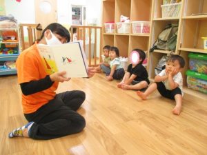 ?絵本読み聞かせプログラム?