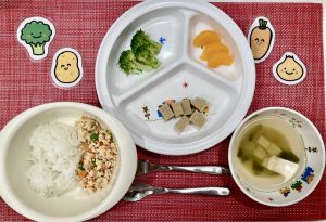 2月26日(月)の給食・おやつ