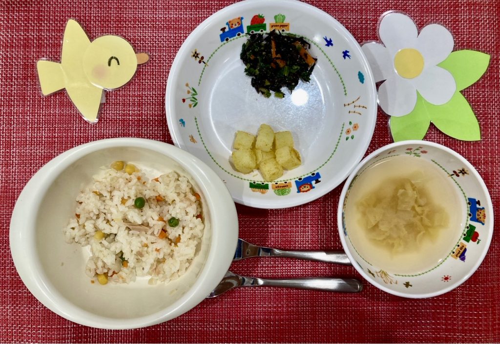 3月18日(月)の給食・おやつ