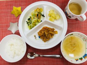 【8月3日㈯の給食・おやつ】