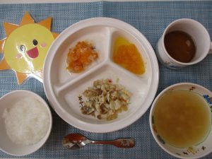 【8月6日㈫の給食・おやつ】