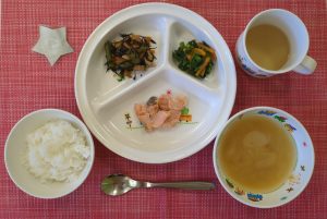 【9月14日㈯の給食・おやつ】