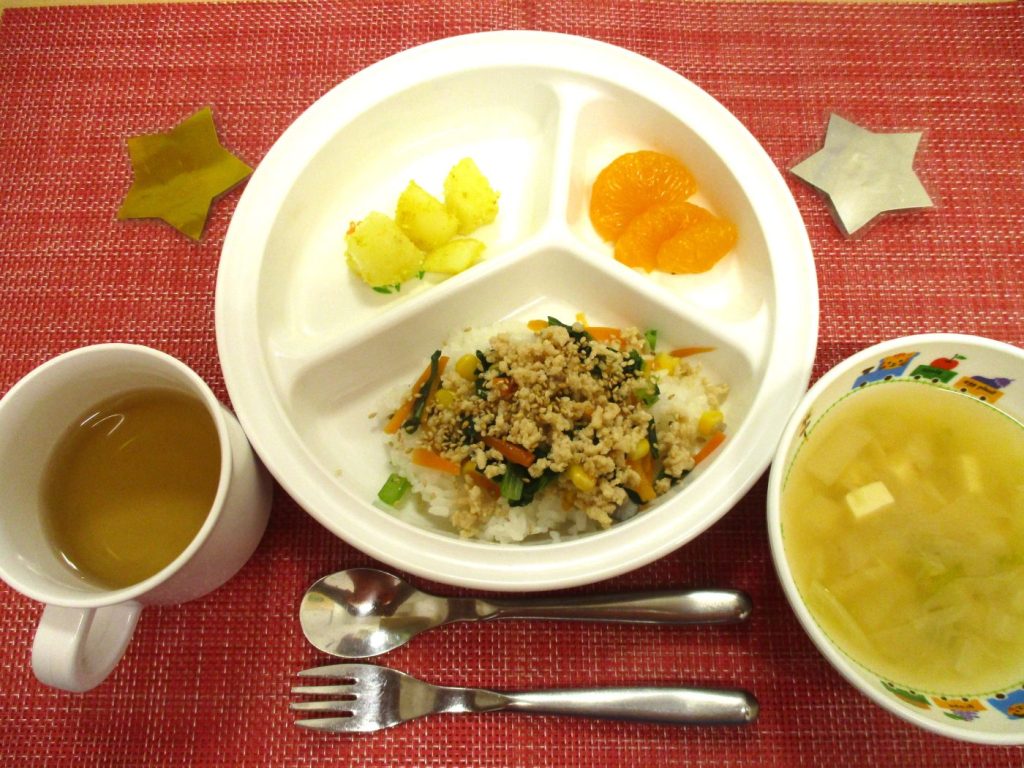 【9月9日㈪の給食・おやつ】