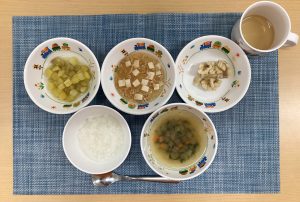 【12月12日㈭の給食・おやつ】