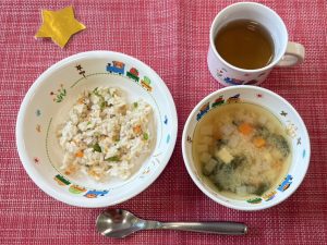 【8月2日㈯の給食・おやつ】