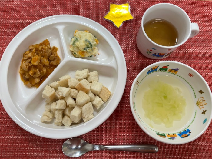 【10月8日㈬の給食・おやつ】