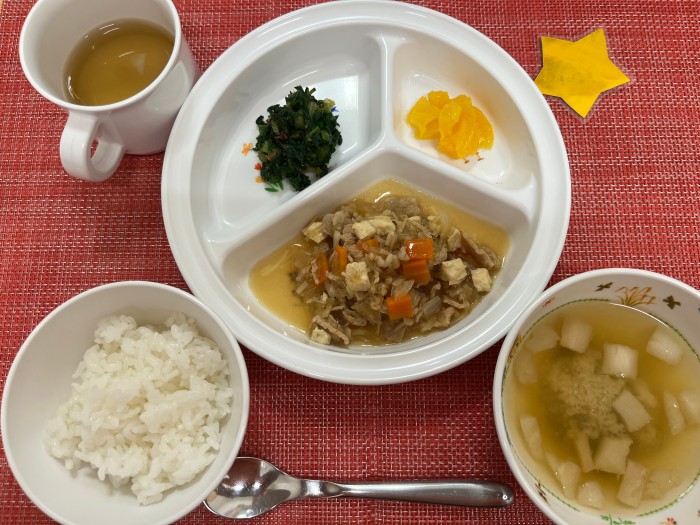【10月28日㈫の給食・おやつ】