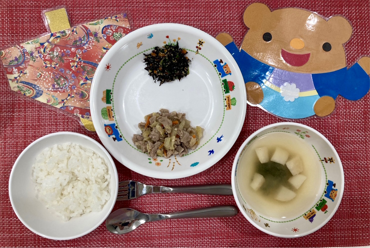 1月13日(土)の給食・おやつ