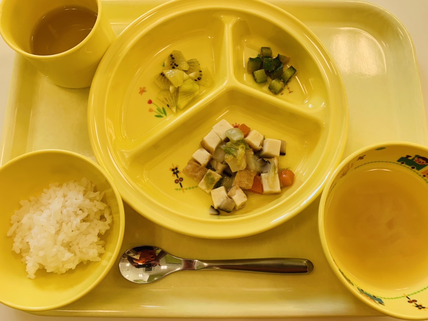 6月16日(金)の給食・おやつ