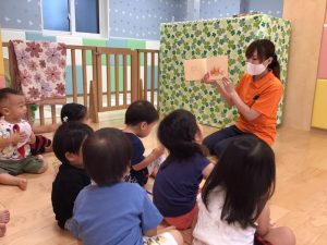 ?絵本の読み聞かせ?