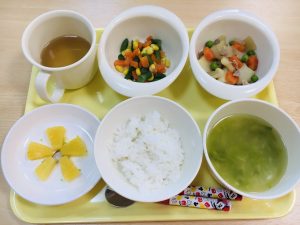 2月13日(土)の給食・おやつ