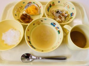 3月1日(月)の給食・おやつ