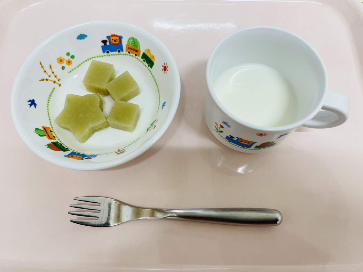 7月24日(月)の給食・おやつ