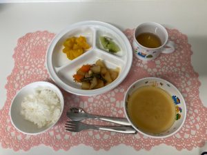 8月27日（土）の給食・おやつ