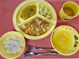 8月1日（月）の給食・おやつ