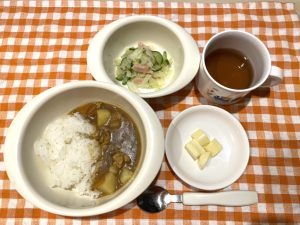 11月17日(木)の給食・おやつ